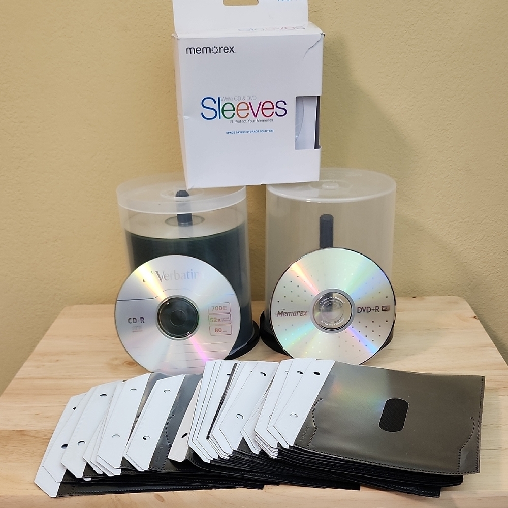 Memorex and Verbatim CD-R and DVD-R Discs with Sleeves